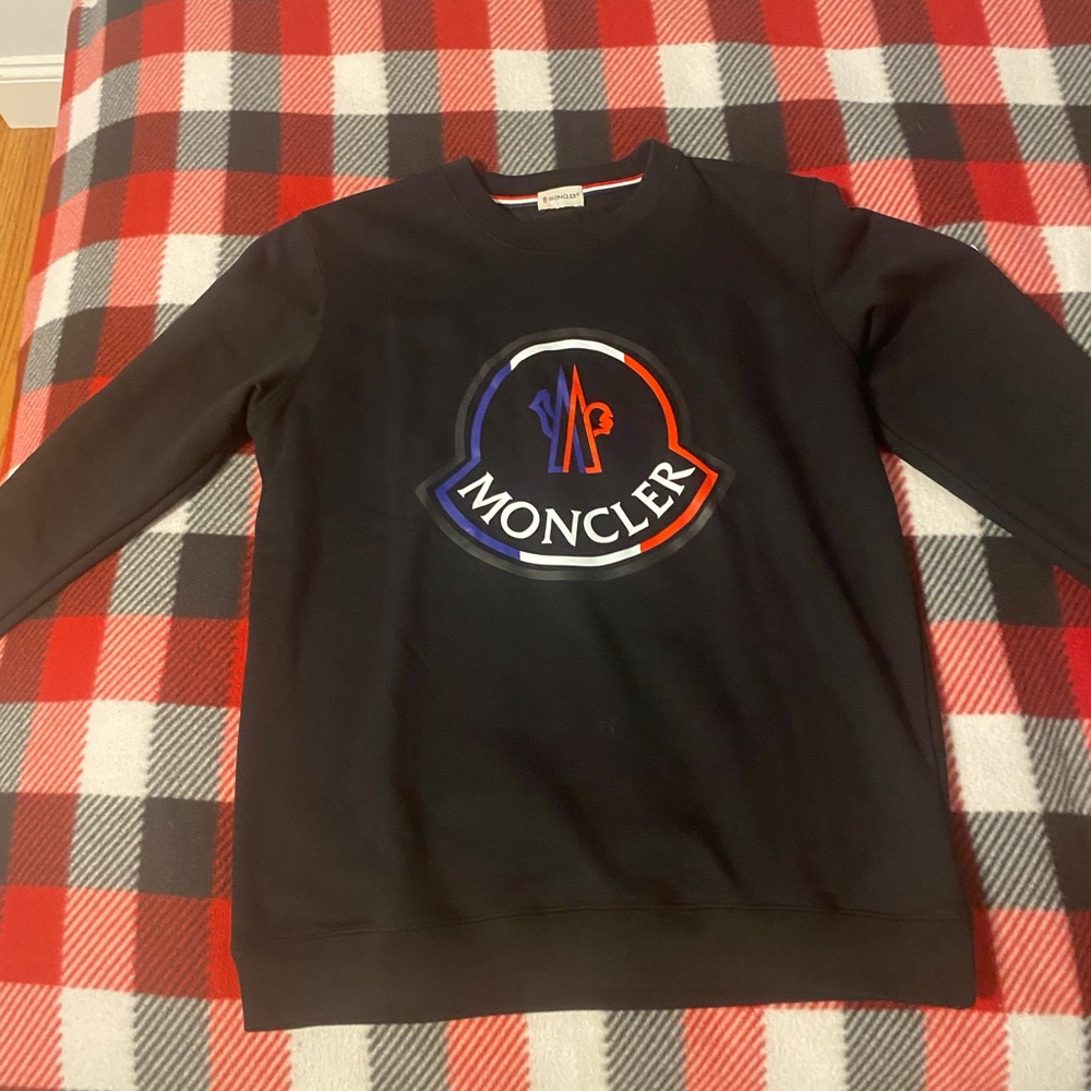 Moncler Logo Sweatshirt size M